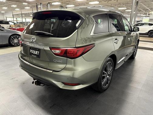 2017 INFINITI QX60 Base