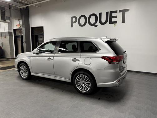 2022 Mitsubishi Outlander PHEV SEL