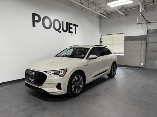 2022 Audi e-tron Premium