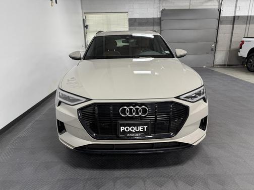 2022 Audi e-tron Premium