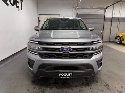 Iconic Silver Metallic 2024 Ford Expedition Max XLT