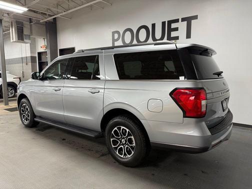 Iconic Silver Metallic 2024 Ford Expedition Max XLT