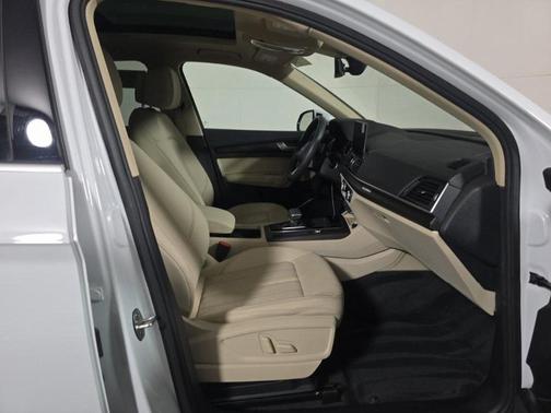 2024 Audi Q5 40 Premium