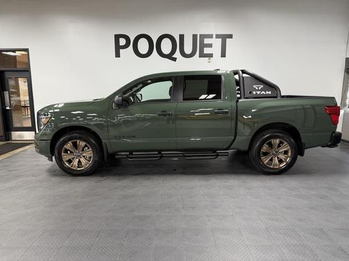 2024 Nissan Titan SV
