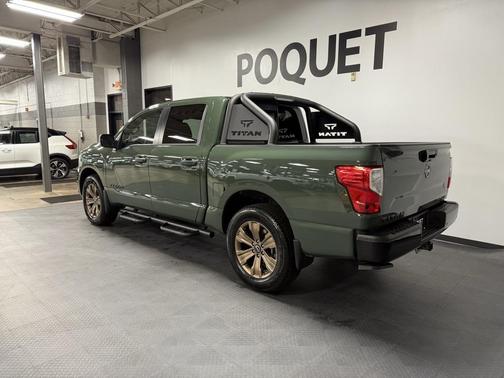 2024 Nissan Titan SV