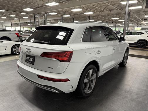2023 Audi Q5 40 Premium Plus