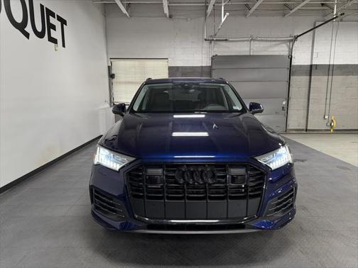 2023 Audi Q7 45 Premium Plus