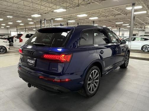 2023 Audi Q7 45 Premium Plus