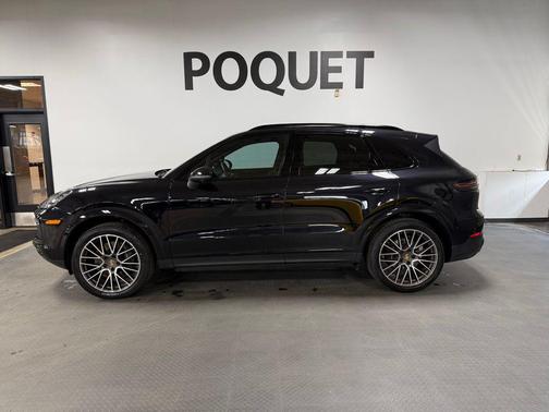 Jet Black Metallic 2021 Porsche Cayenne Cayenne
