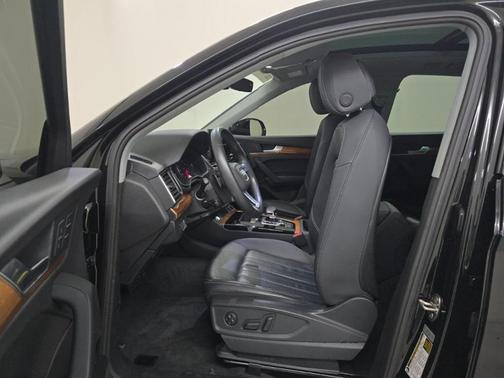 2023 Audi Q5 40 Premium