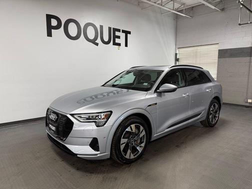 Florett Silver Metallic 2022 Audi e-tron Premium