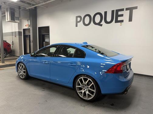 2016 Volvo S60 T6 R-Design Platinum