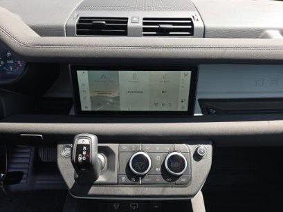 2022 Land Rover Defender SE