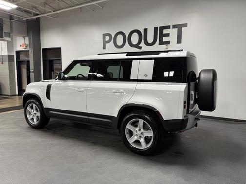 2022 Land Rover Defender SE