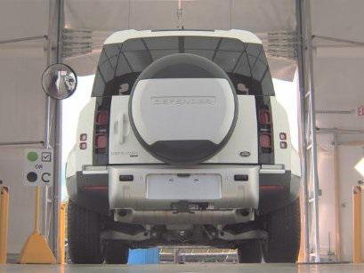 2022 Land Rover Defender SE