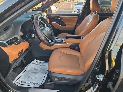 2024 Toyota Highlander Platinum