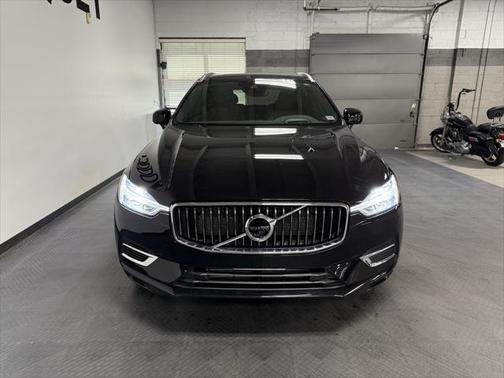 2021 Volvo XC60 Recharge Plug-In Hybrid T8 Inscription Expression