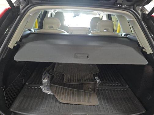 2023 Volvo XC60 Recharge Plug-In Hybrid Ultimate