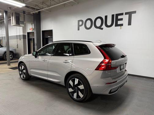 Silver Dawn Metallic 2024 Volvo XC60 Recharge Plug-In Hybrid T8 Plus Dark Theme