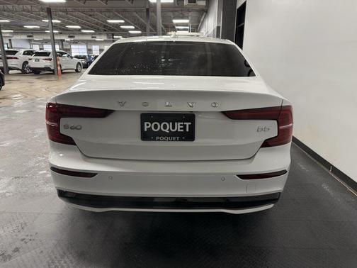 2024 Volvo S60 B5 Plus Dark Theme