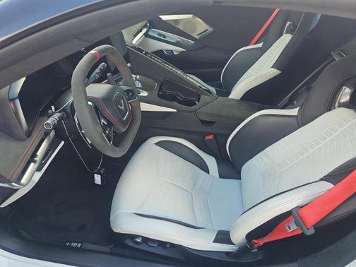 2023 Chevrolet Corvette Stingray w/3LT