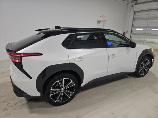 2023 Toyota bZ4X Limited