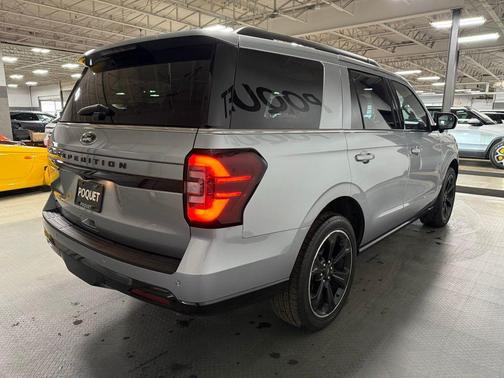 Iconic Silver Metallic 2024 Ford Expedition Limited