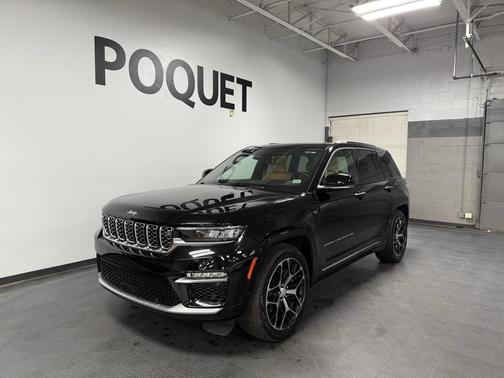 2022 Jeep Grand Cherokee Summit