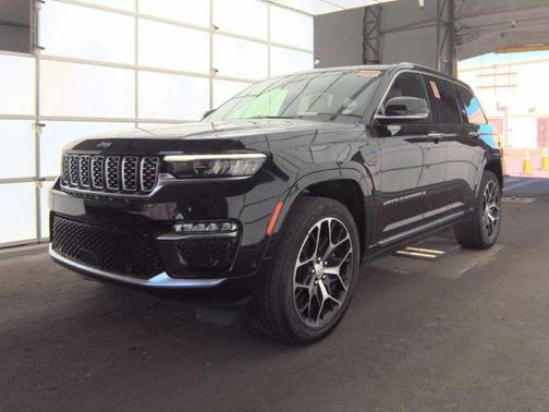 2022 Jeep Grand Cherokee Summit