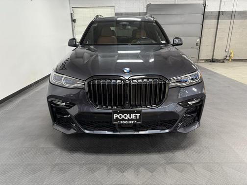 2022 BMW X7 M50i