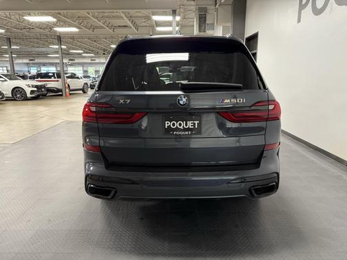 2022 BMW X7 M50i