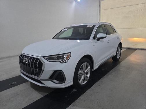 2022 Audi Q3 45 S line Premium Plus