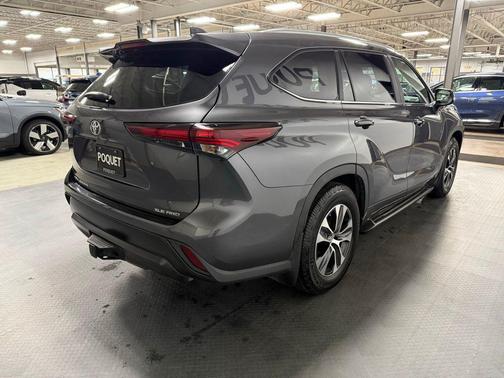 2024 Toyota Highlander XLE