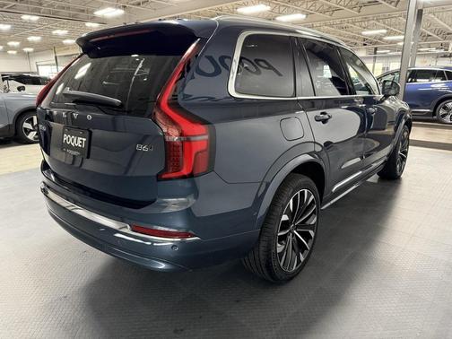 2025 Volvo XC90 B6 Plus 7-Seater