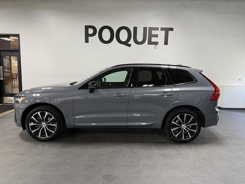 2023 Volvo XC60 B5 Plus Dark Theme