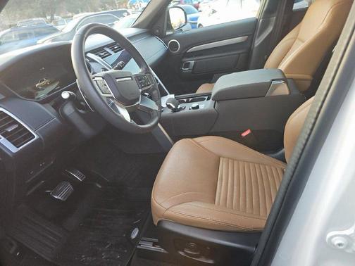 2024 Land Rover Discovery Dynamic SE