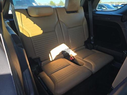 2024 Land Rover Discovery Dynamic SE