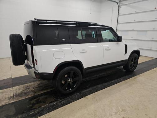 2023 Land Rover Defender S