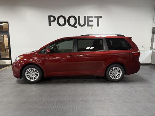2015 Toyota Sienna XLE