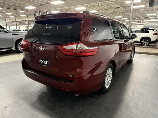 2015 Toyota Sienna XLE