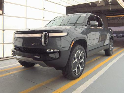 2024 Rivian R1T Adventure