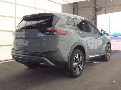 Boulder Gray Pearl 2023 Nissan Rogue SL