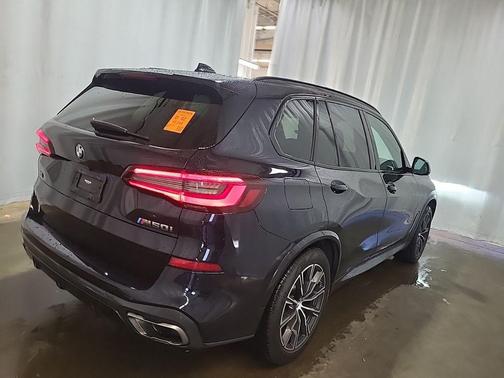 Carbon Black Metallic 2023 BMW X5 M50i