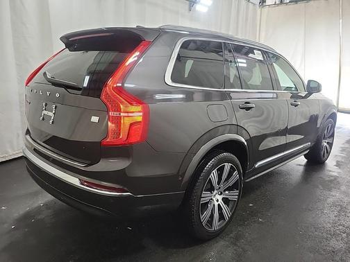 Platinum Grey Metallic 2023 Volvo XC90 Recharge Plug-In Hybrid T8 Plus Bright Theme 7 Passenger