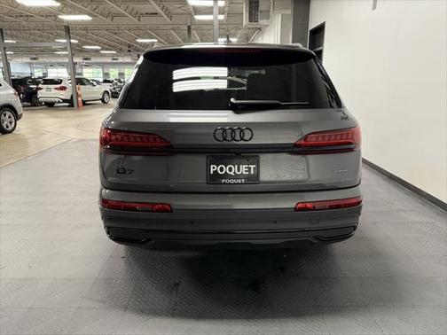 2022 Audi Q7 55 Premium Plus