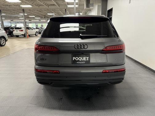 2022 Audi Q7 55 Premium Plus
