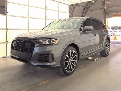 2022 Audi Q7 55 Premium Plus