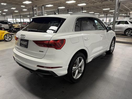 2019 Audi Q3 2.0T S line Premium Plus