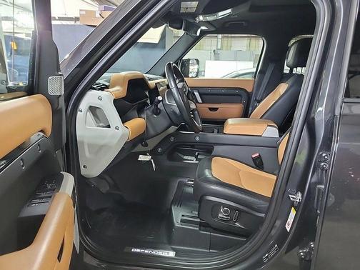 2024 Land Rover Defender X-Dynamic SE