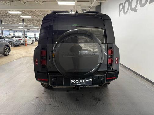 2024 Land Rover Defender X-Dynamic SE